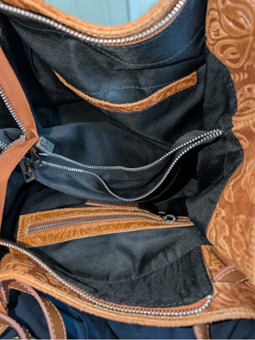 Genuine Leather XL-Women's Embossed Hobo Bag in Cognac Brown